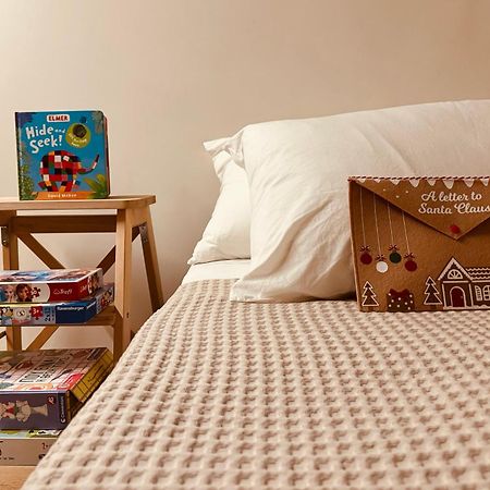 2 Bedroom Apt - Live Like A Local In Kolonaki Atina Dış mekan fotoğraf