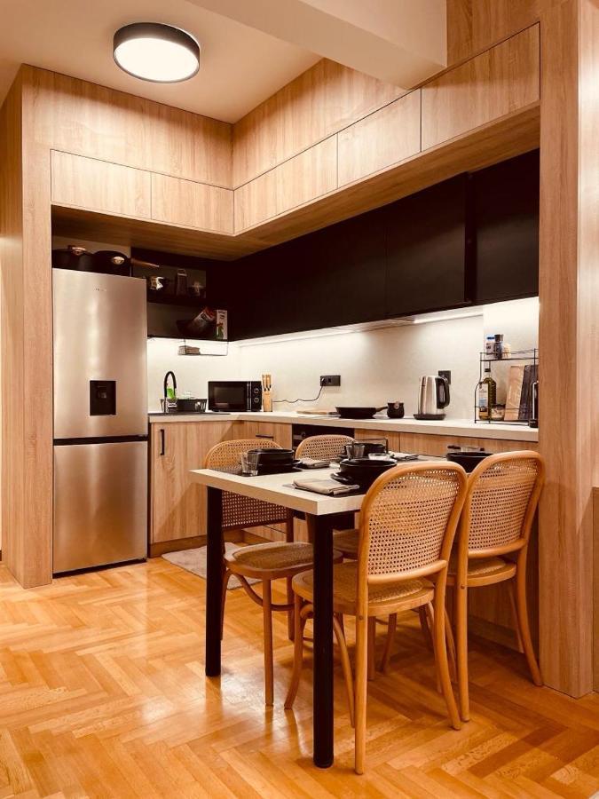 2 Bedroom Apt - Live Like A Local In Kolonaki Atina Dış mekan fotoğraf