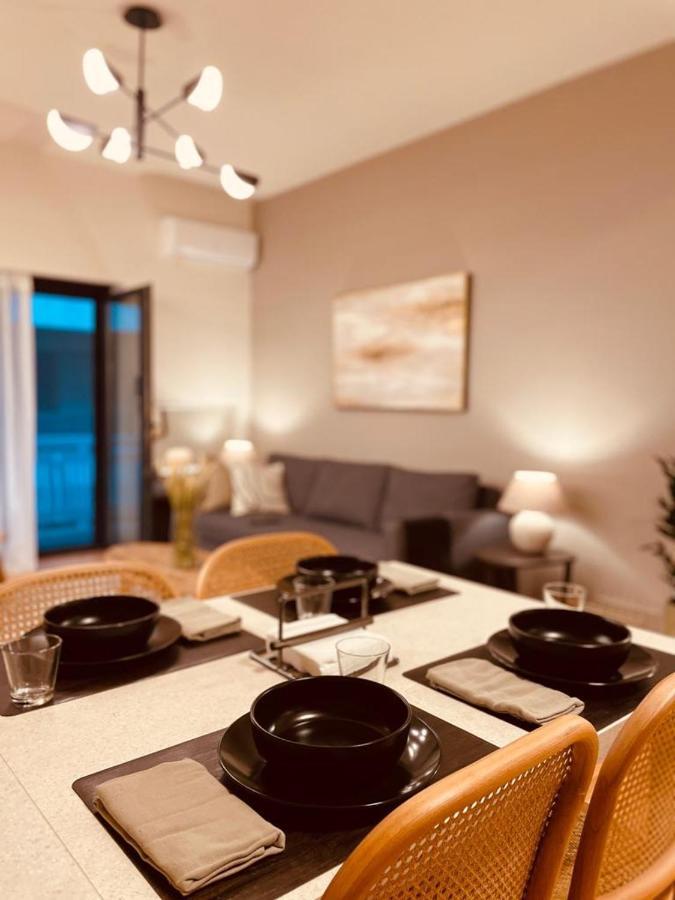 2 Bedroom Apt - Live Like A Local In Kolonaki Atina Dış mekan fotoğraf