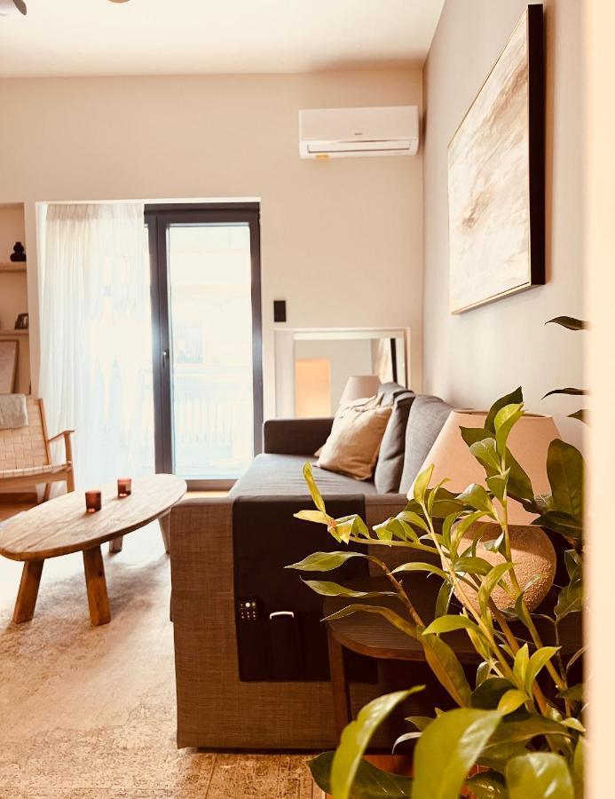 2 Bedroom Apt - Live Like A Local In Kolonaki Atina Dış mekan fotoğraf