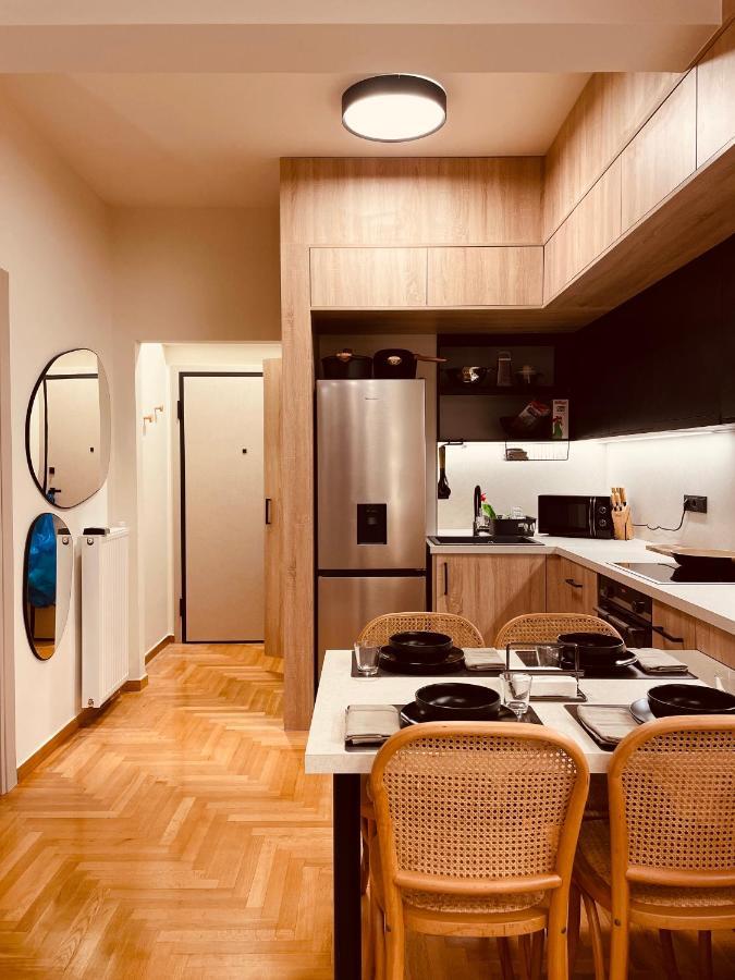 2 Bedroom Apt - Live Like A Local In Kolonaki Atina Dış mekan fotoğraf